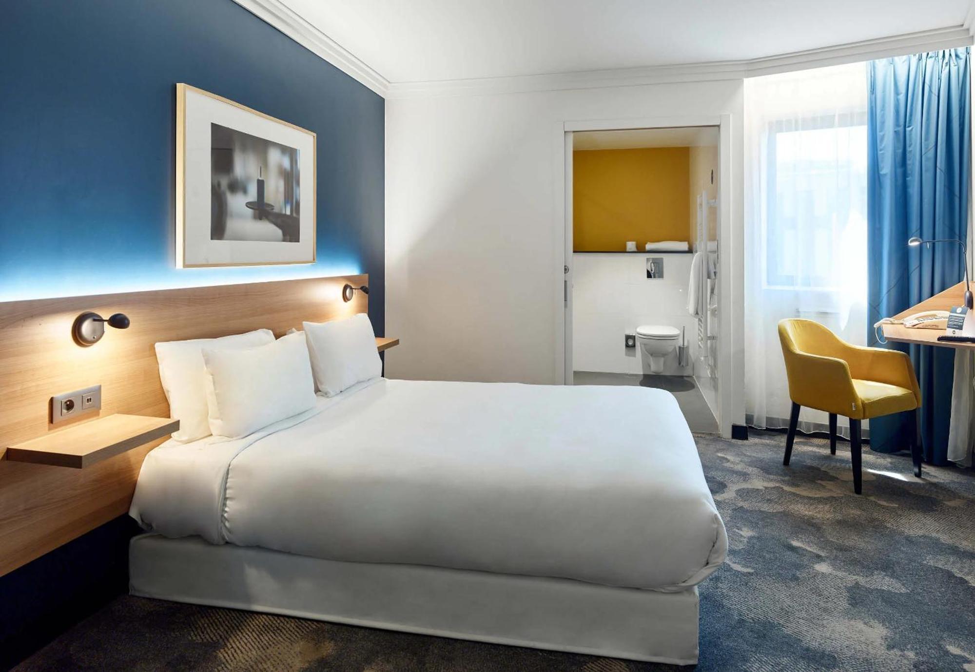 B&B Hotel Paris 17 Batignolles Екстериор снимка